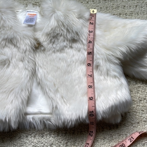 Gymboree Girls’ White Faux Fur Jacket Size 4-5 - Picture 9 of 9